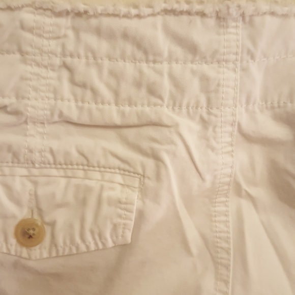 Banana Republic 💙White Cropped Cargo Pants - Picture 3 of 8